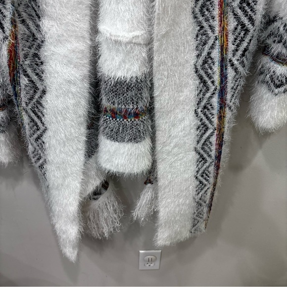 Northern Angel Rainbow Tribal Fuzzy Cardigan Sweater Aztec Women’s Size Medium - Picture 5 of 11